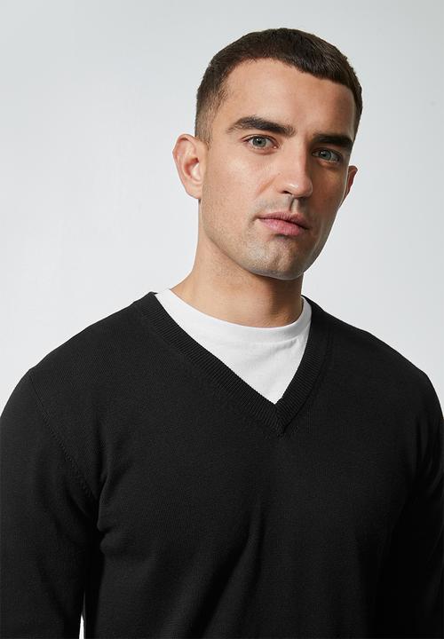 Superbalist - Basic vee neck slim fit knit - black
