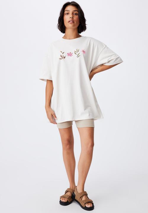 Cotton On - Oversized graphic T-shirt dress - leaves and flowers /white sand