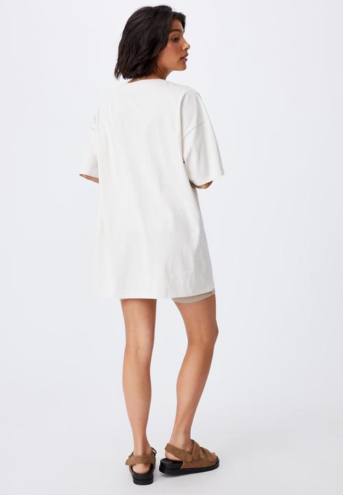Cotton On - Oversized graphic T-shirt dress - leaves and flowers /white sand