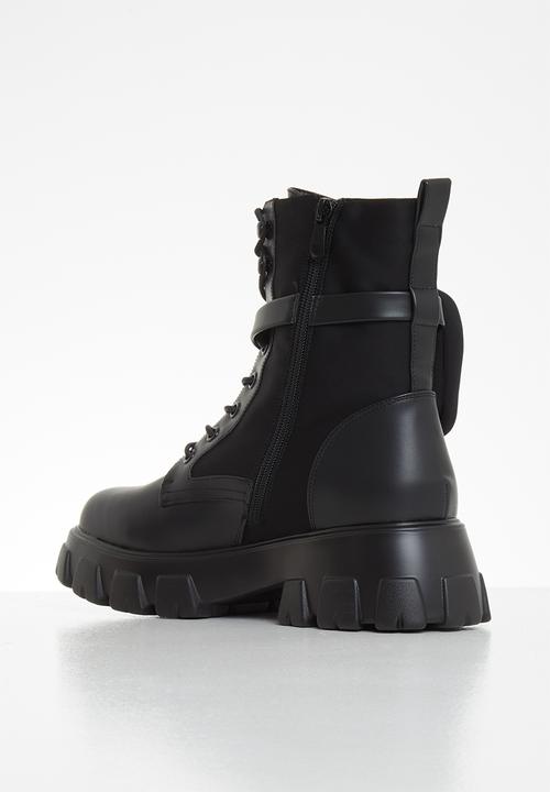 Plum - Skylar chunky ankle boot with removable pouch - black