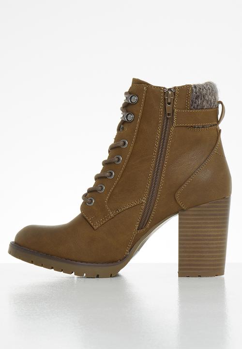 Miss Black - Delta ankle boot - tan