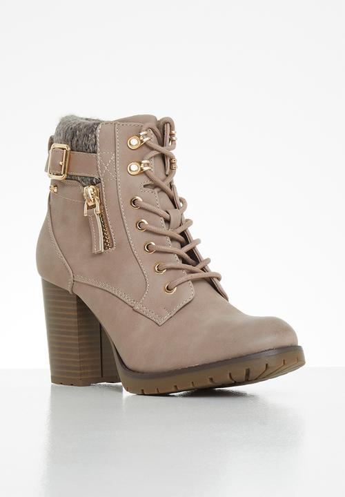 Miss Black - Delta ankle boot - pink