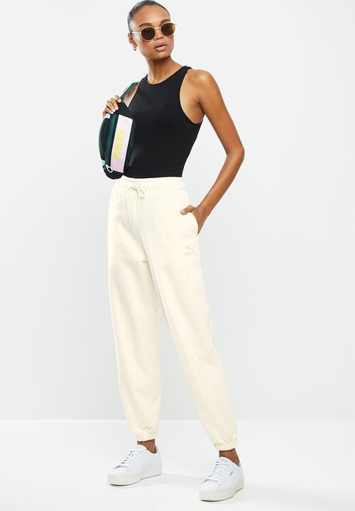 PUMA - Classic relaxed jogger - off white