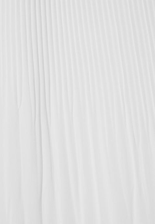 Superbalist - The ultimate pleated maxi dress - white