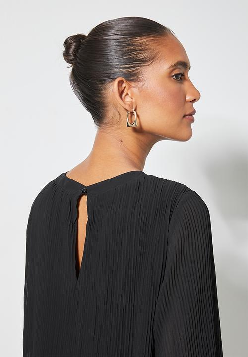 Superbalist - The ultimate pleated maxi dress - black