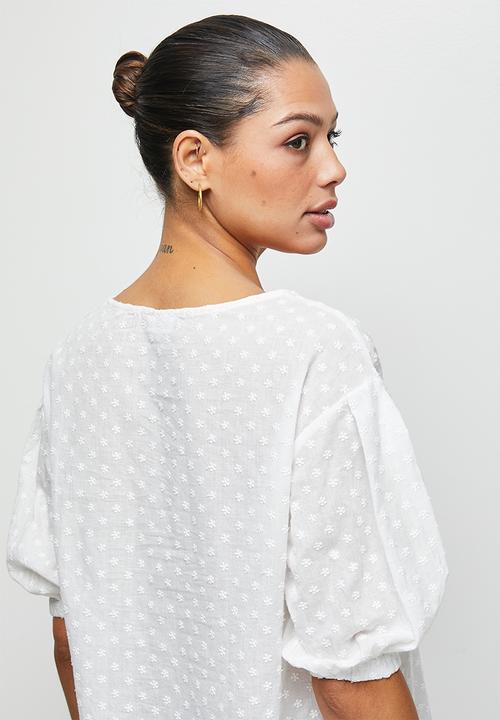 edit - Cotton embroidered puff slv shell - white