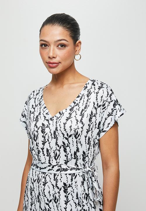 edit - V-neck Tee Dress - white 