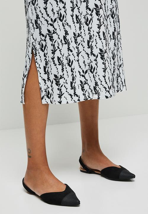 edit - V-neck Tee Dress - white 