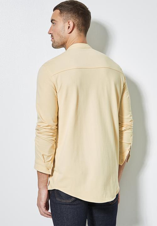 Superbalist - Lee regular fit mandarin knit shirt - yellow 