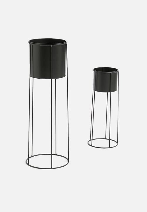 H&S - 2-tier standing planter set - black