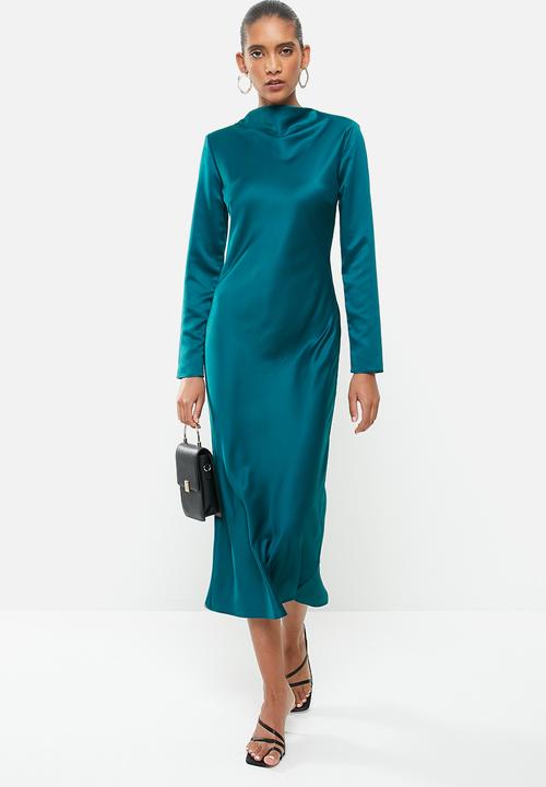 VELVET - Long sleeve satin slip midi dress with shoulder pads - blue