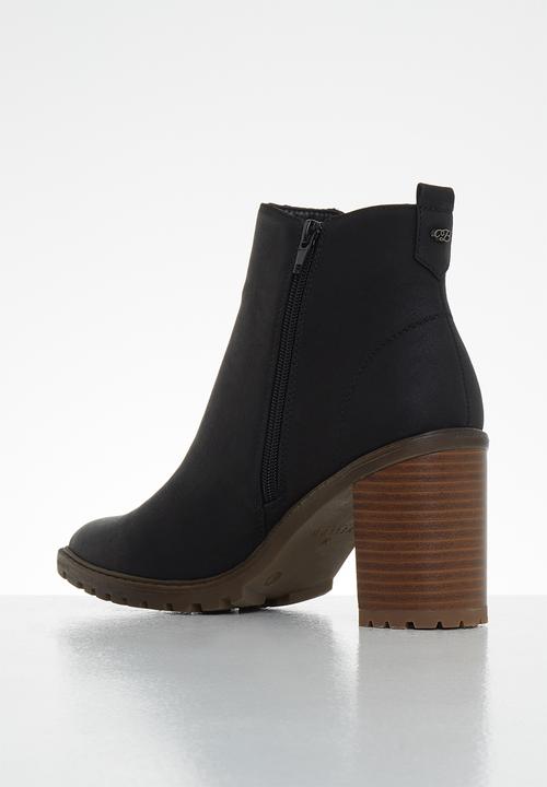 Miss Black - Omega ankle boot - black