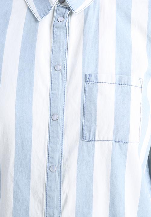 Vero Moda - Boxy Denim Stripe Shirt