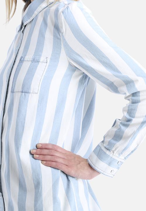 Vero Moda - Boxy Denim Stripe Shirt