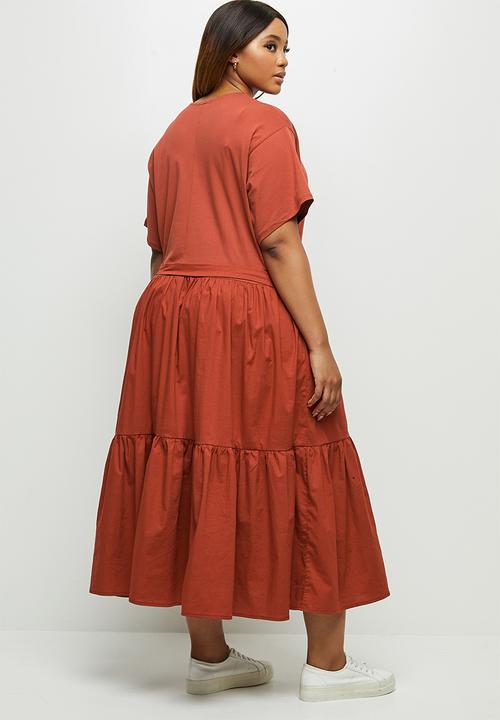 edit Plus - Tiered belted combo dress - tobacco