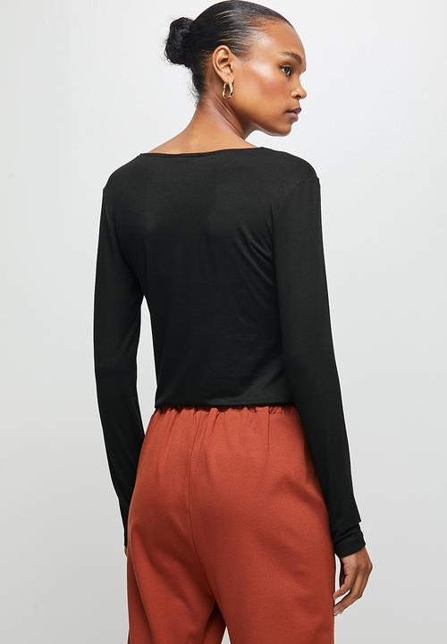 edit - Long sleeve basic scoop neck tee - black