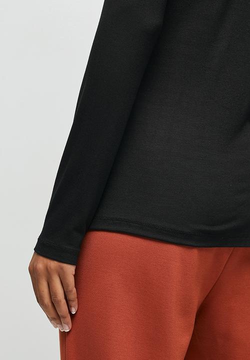 edit - Long sleeve basic scoop neck tee - black