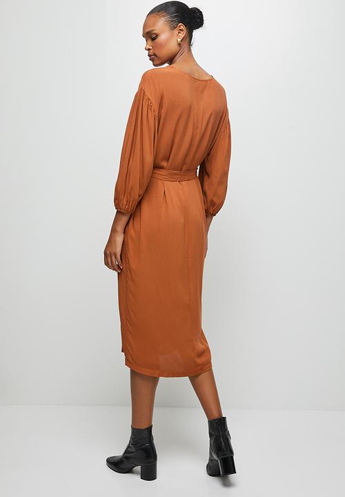 edit - Balloon sleeve belted column dress - brown