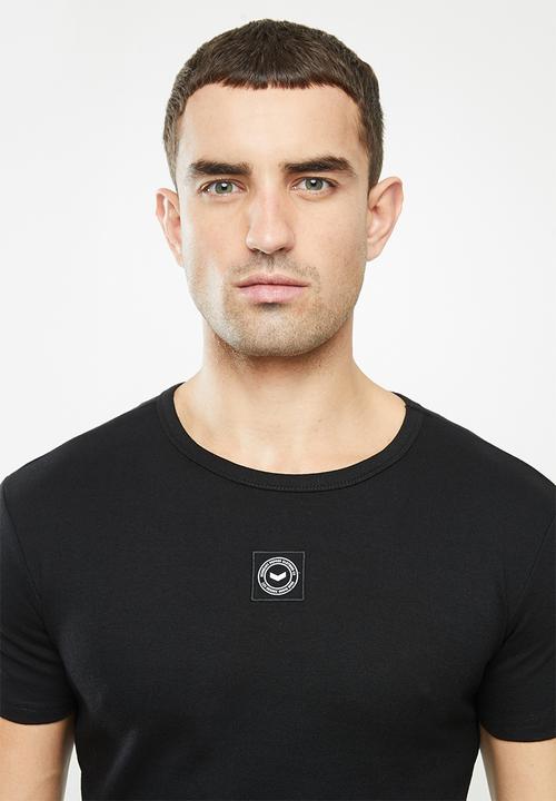S.P.C.C - Dynamo straight hem tee - black