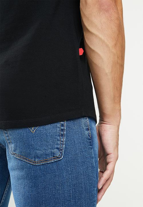 S.P.C.C - Edgerton scooped hem tee - black