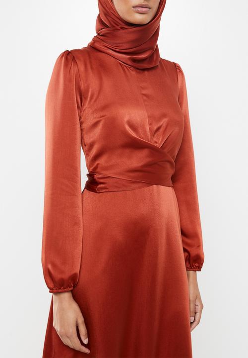 MILLA - Satin wrap front maxi dress & headscarf - red