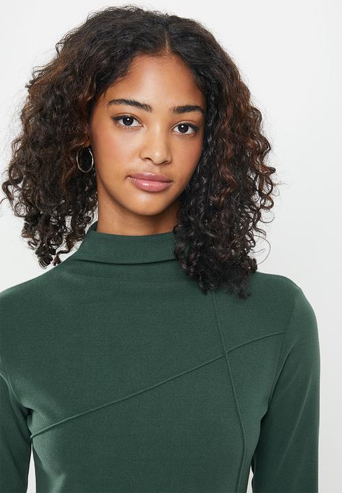 STYLE REPUBLIC - Mock neck long sleeve knit top - green