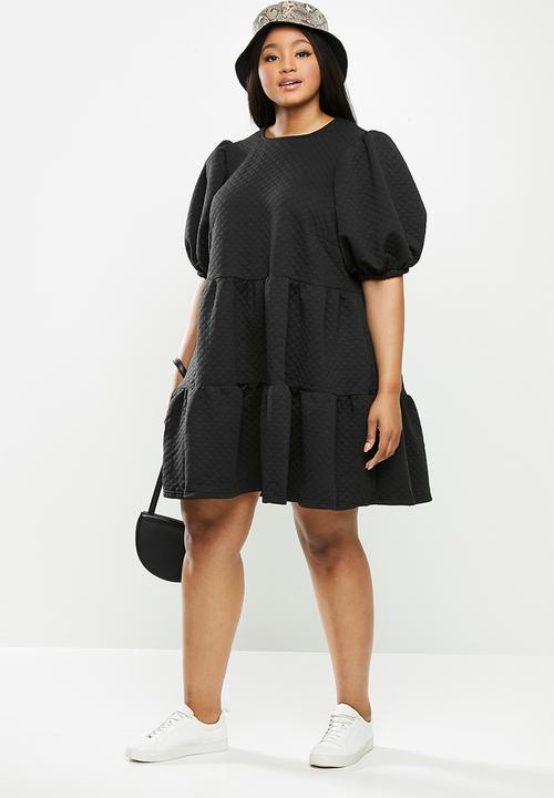 Me&B - Plus tiered quilted knit dress - black