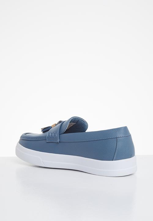 Jonathan D - J tassel - blue