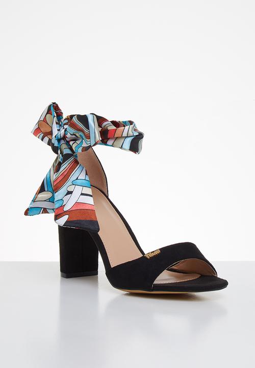 Plum - January heel - black