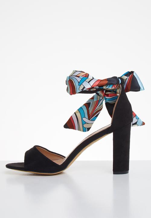 Plum - January heel - black