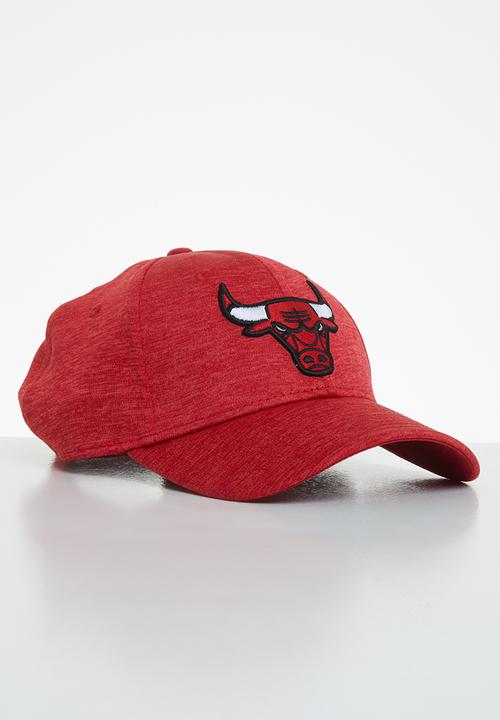 New Era - Shadow tech 9forty Chicago Bulls - red