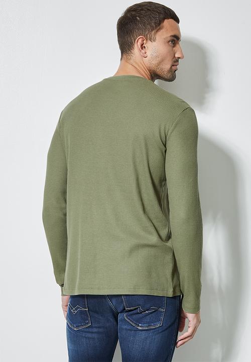 Superbalist - Dylan long sleeve textured pocket tee - fatigue green