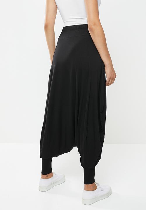 AMANDA LAIRD CHERRY - Harem pants - black