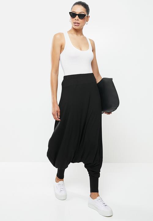 AMANDA LAIRD CHERRY - Harem pants - black
