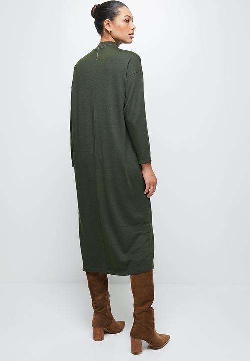 edit - Funnel neck heavy knit collumn dress - khaki
