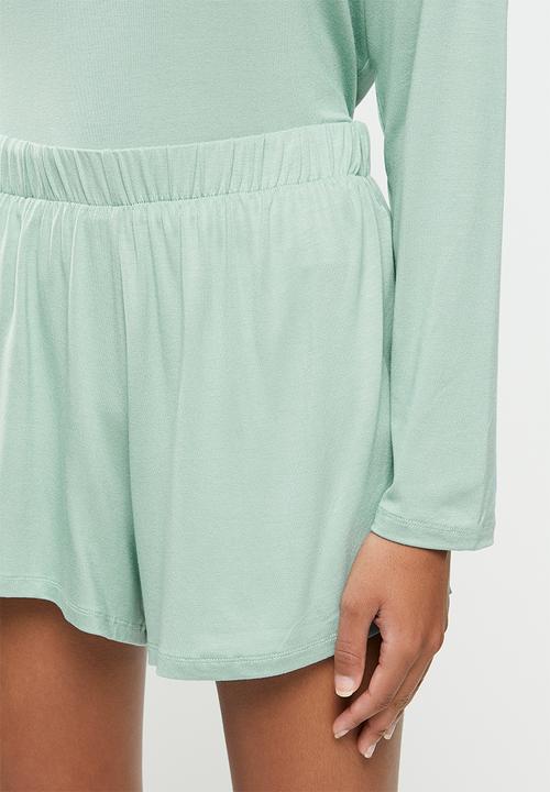Superbalist - Sleep long sleeve fitted top & shorts set - light green 