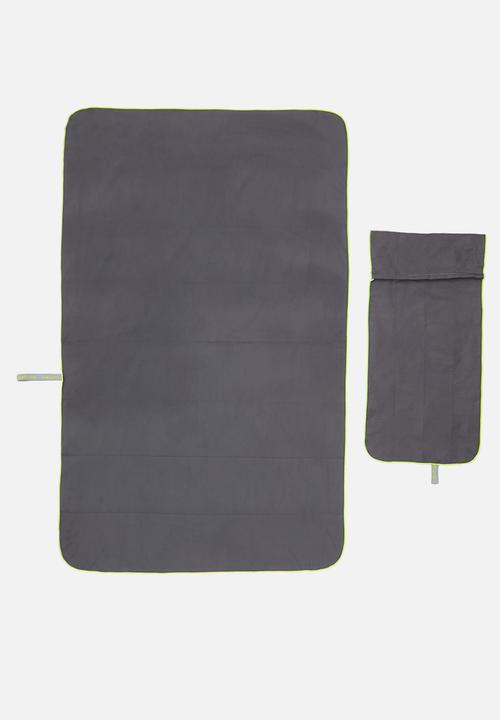 Bobums - Microfiber XL gym zip towel combo - gunmetal & yellow