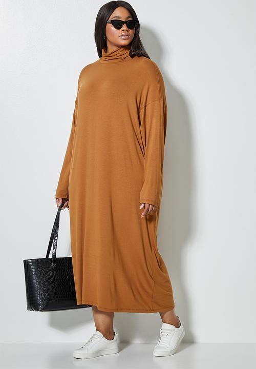 Superbalist - Dropped shoulder poloneck dress - tobacco