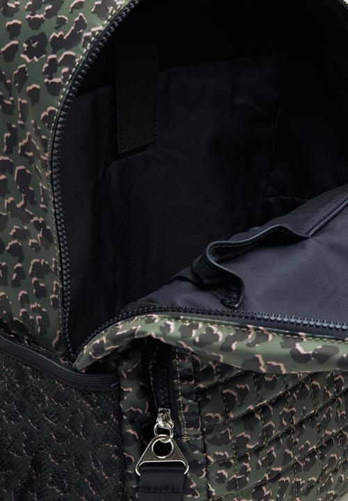 Call It Spring - Honourroll - dark green
