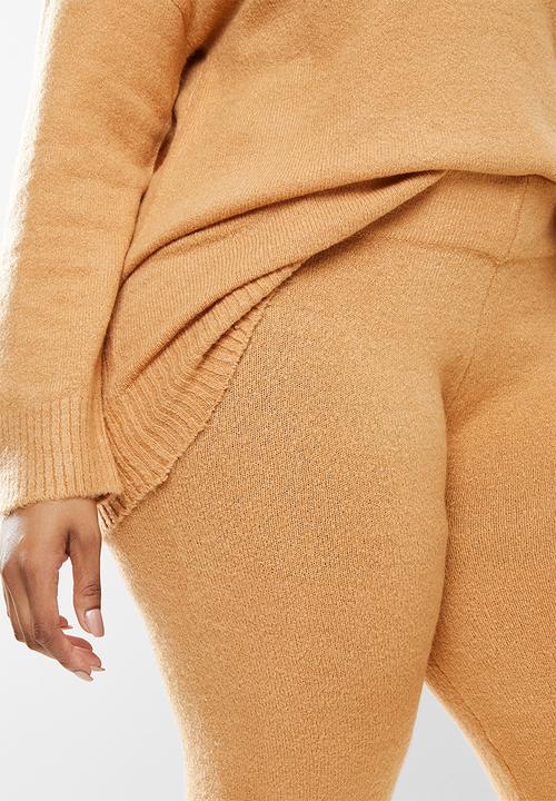 Brave Soul - Plus Poldarka top & pants - camel