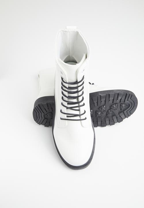 Superbalist - Letta lace-up boot - white