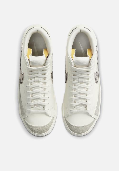 Nike - Nike blazer mid '77 se - da8736-100 - sail/particle beige-sail-sail