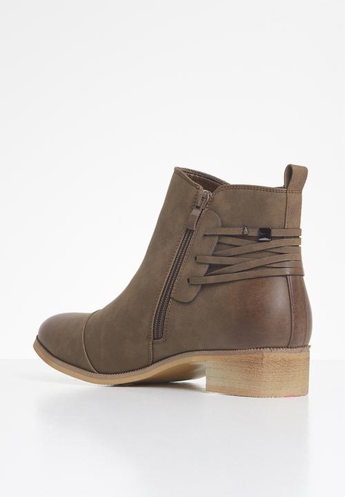 Miss Black - Clovis ankle boot - brown