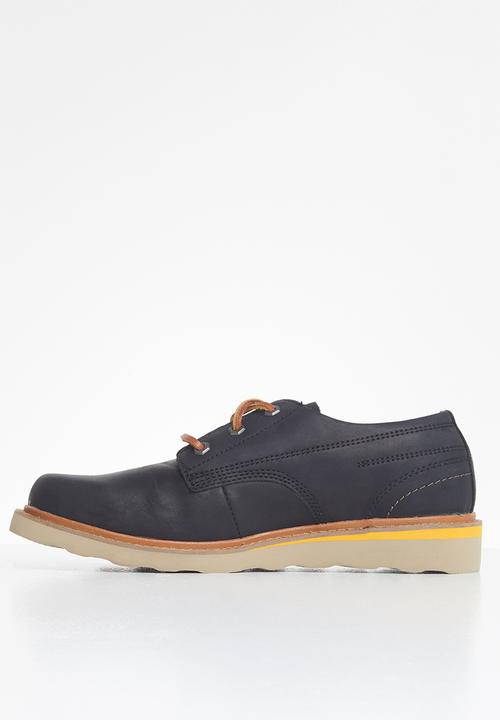 Cat Footwear - Jackson low leather - black