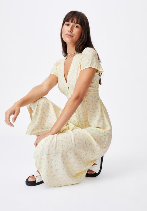 Cotton On - Woven indi short sleeve v-neck button through midi - yellow 