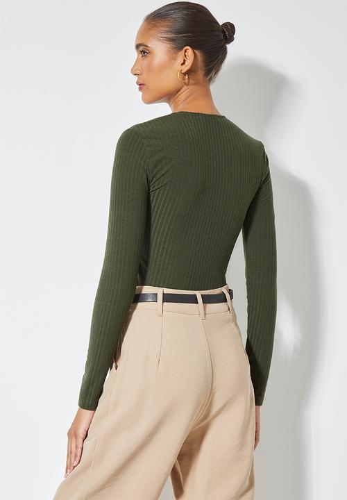 Superbalist -  Rib asymmetric neckline top - olive
