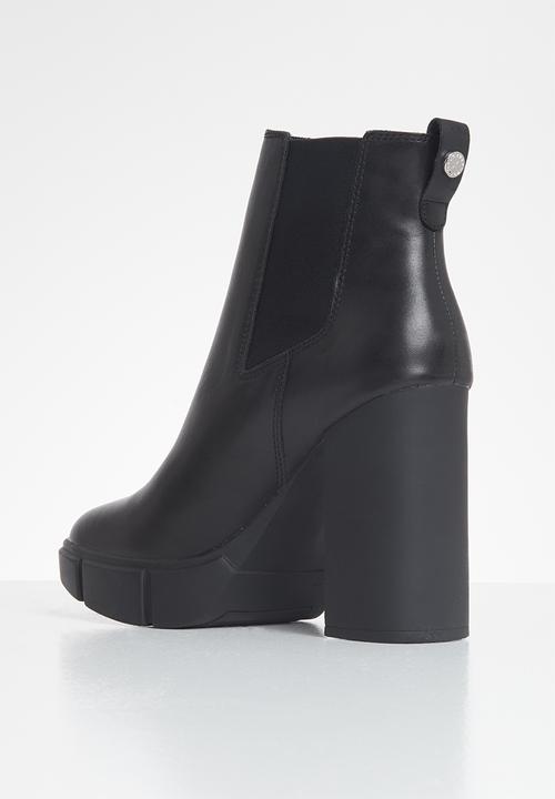 Steve Madden - Revised leather ankle boot - black