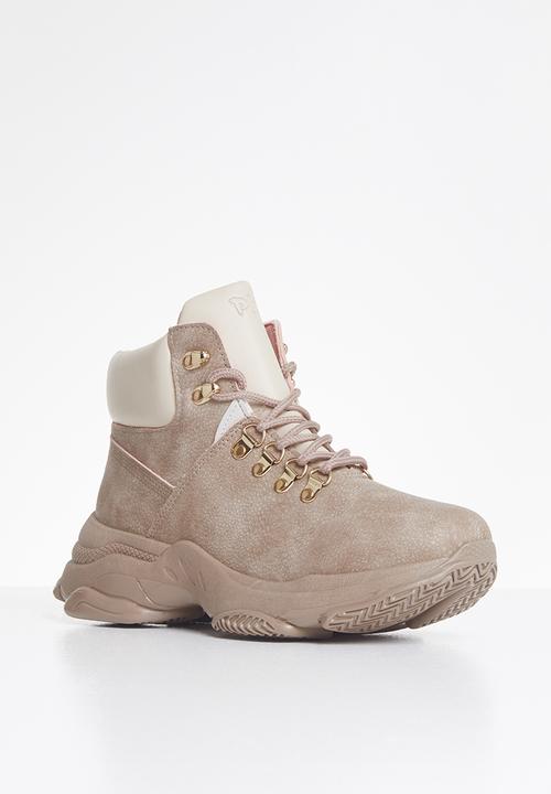 Plum - Kinsley hiking boot - pink