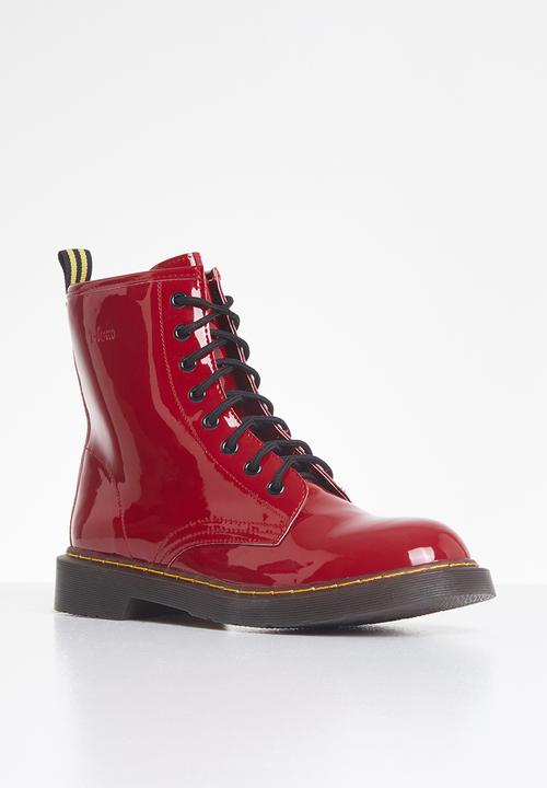 Plum - Magnolia combat boot - red