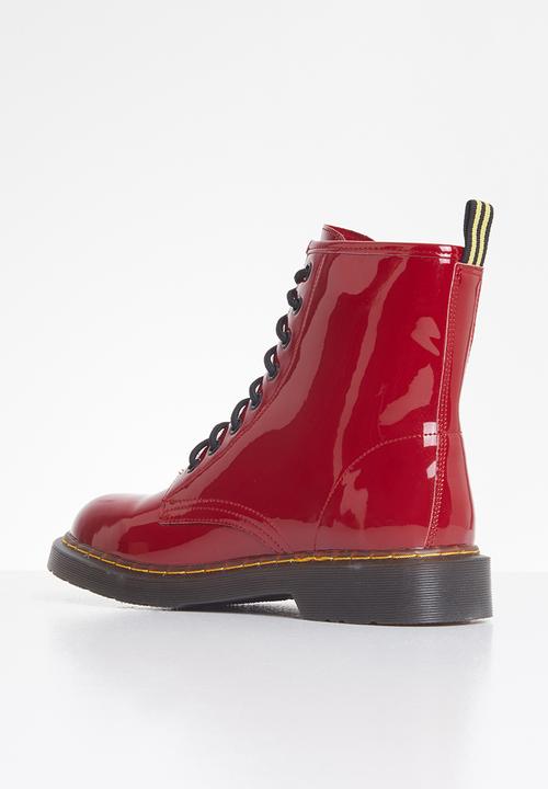Plum - Magnolia combat boot - red